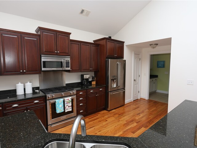 Photo of 109 Martins Pointe Drive