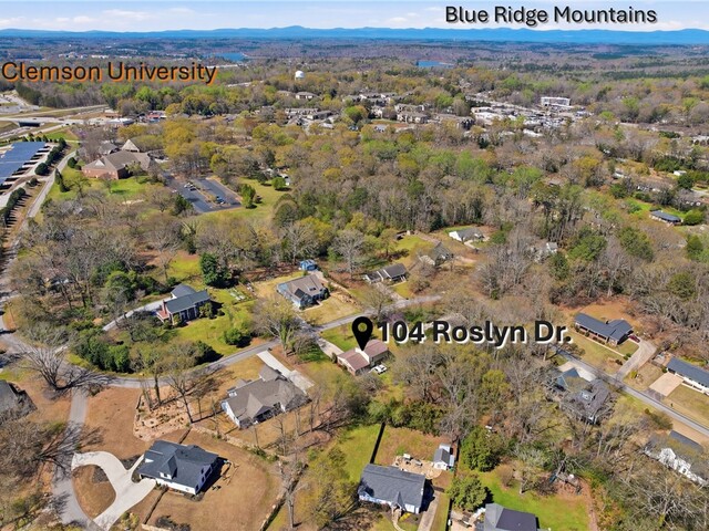 Photo of 104 Roslyn Drive