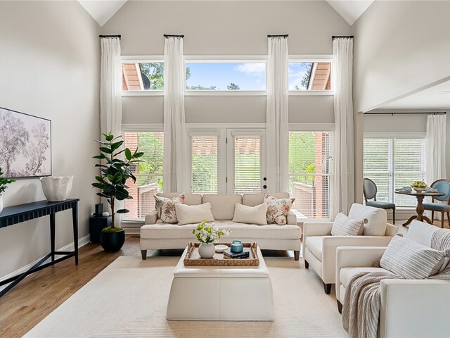 Photo of 1036 N Shore Drive