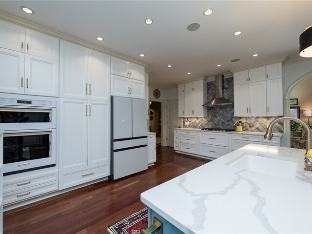 Photo of 121 Garden Park Drive