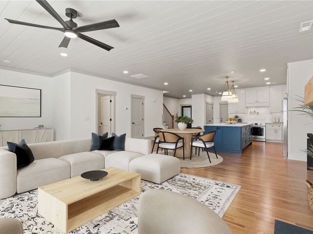 Photo of 214 Holiday E Avenue