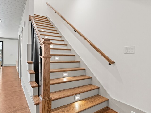 Photo of 214 Holiday E Avenue