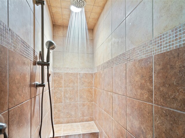 Photo of 18 Mainsail Drive