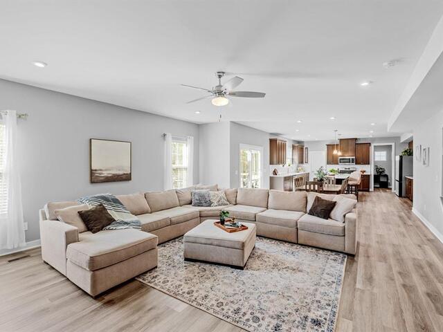 Photo of 228 Chinook Drive