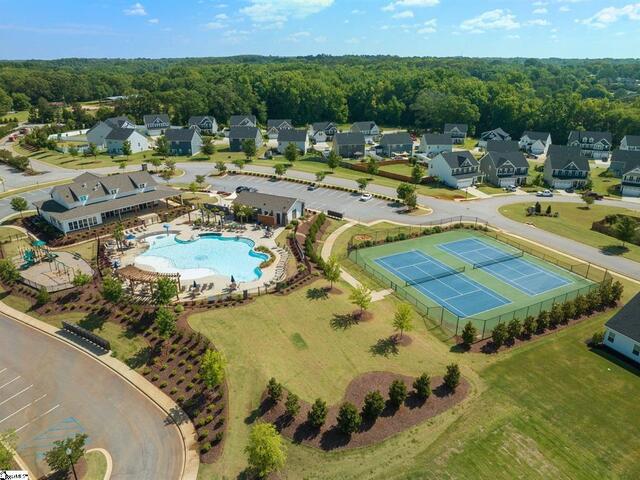 Photo of 228 Chinook Drive