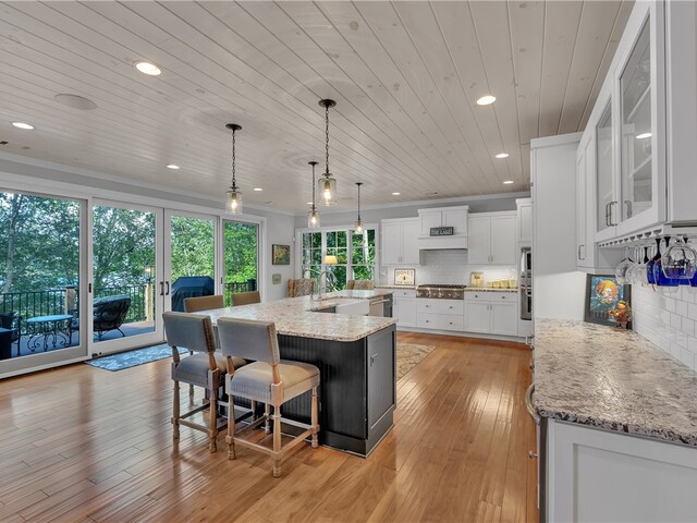 Photo of 422 Pileated Woodpecker