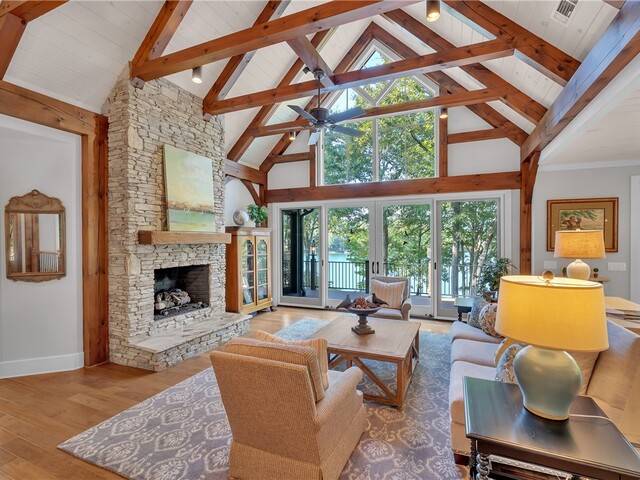 Photo of 422 Pileated Woodpecker