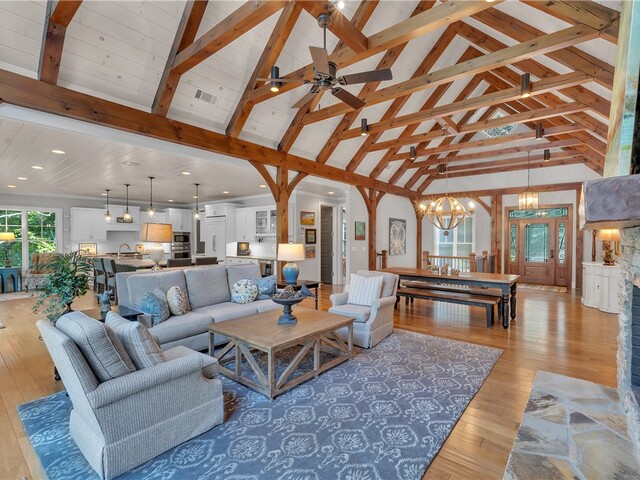 Photo of 422 Pileated Woodpecker