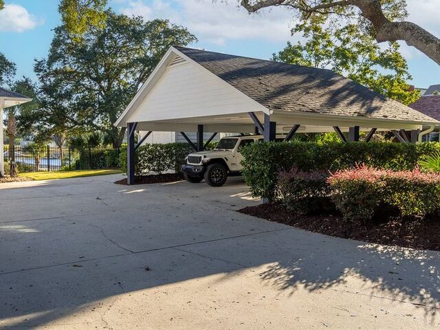 Photo of 4894 Eastport Boulevard