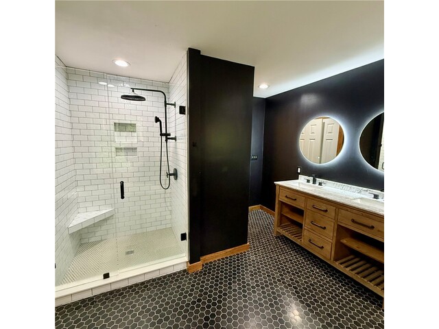 Photo of 7 River Oaks Drive