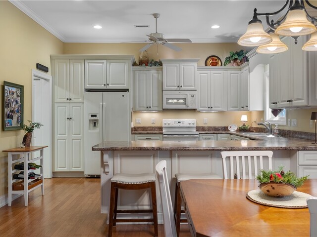 Photo of 3 Cardinal Point