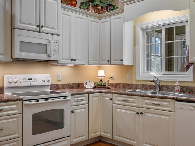 Photo of 3 Cardinal Point