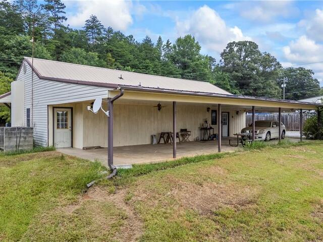 Photo of 231 Lakeshore Drive