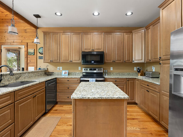 Photo of 215 Serenity Bay Drive