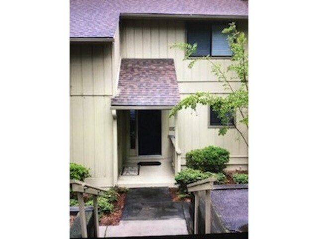 Photo of 104 Harbor Lights Drive Photo of 104 Harbor Lights Drive