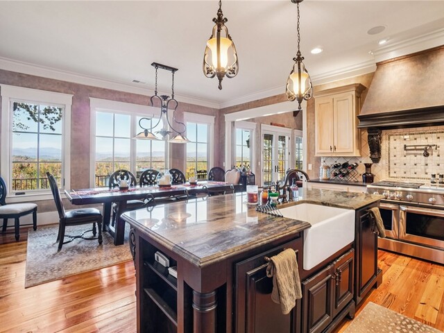 Photo of 812 Top Ridge Drive