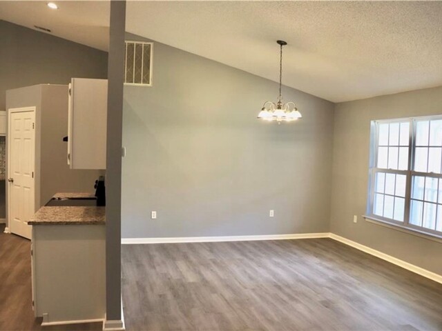 Photo of 1101 Ravenswood Drive