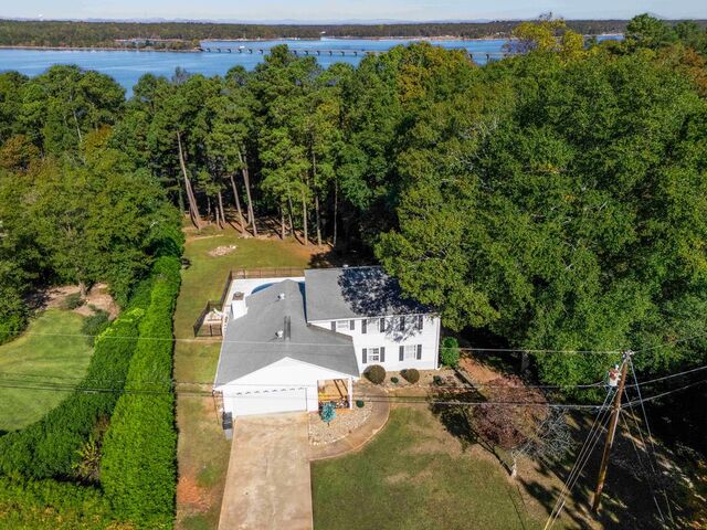 Photo of 303 Edgewater Drive