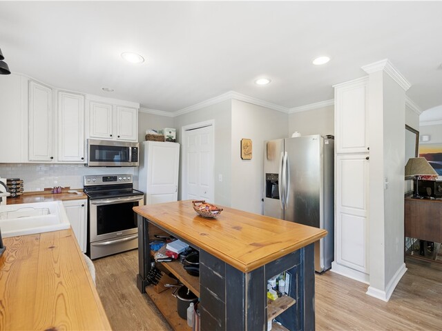 Photo of 303 Edgewater Drive