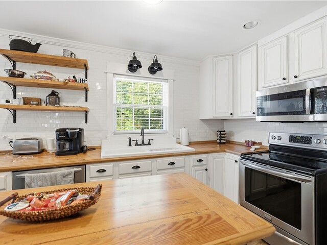 Photo of 303 Edgewater Drive