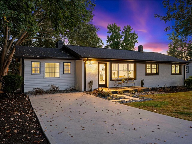 Photo of 710 Evelyn Drive