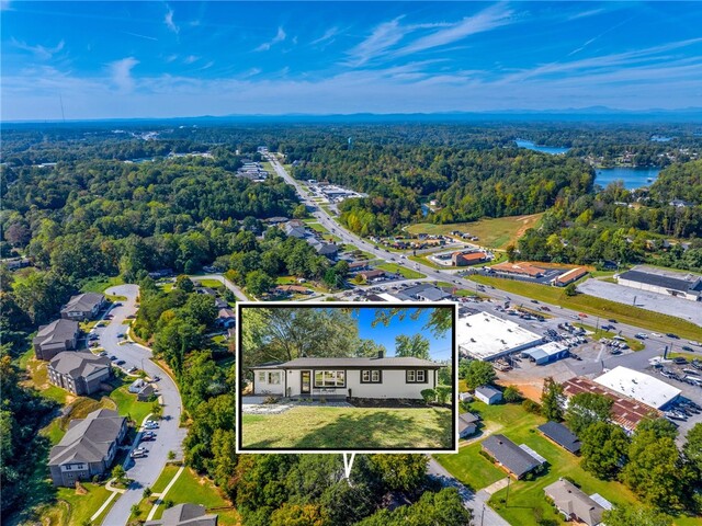 Photo of 710 Evelyn Drive