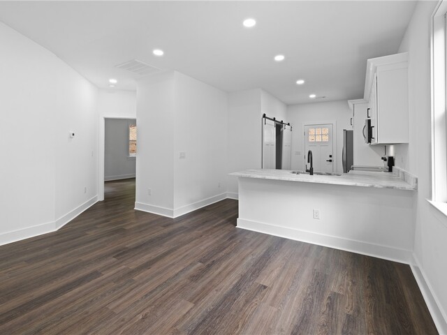 Photo of 400 Hickory Trail