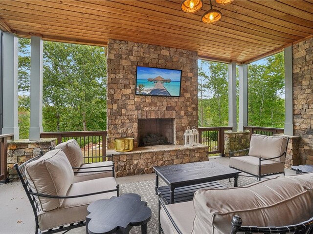 Photo of 366 Peninsula Ridge