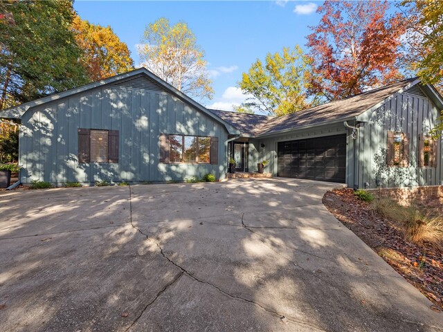 Photo of 3 Dinghy Court