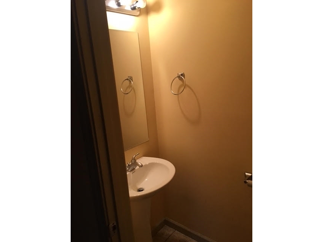 Photo of 16017 S Radio Station Road