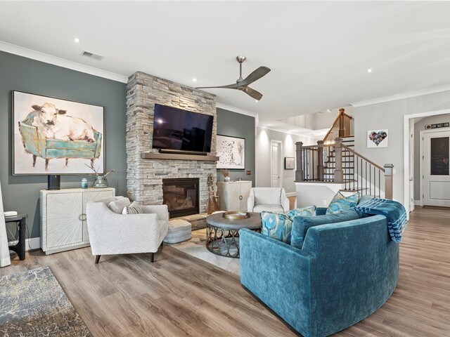 Photo of 421 Lakestone Court