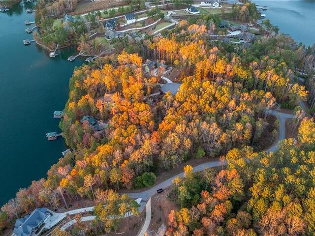 Photo of 109 and 110 Keowee Overlook Road