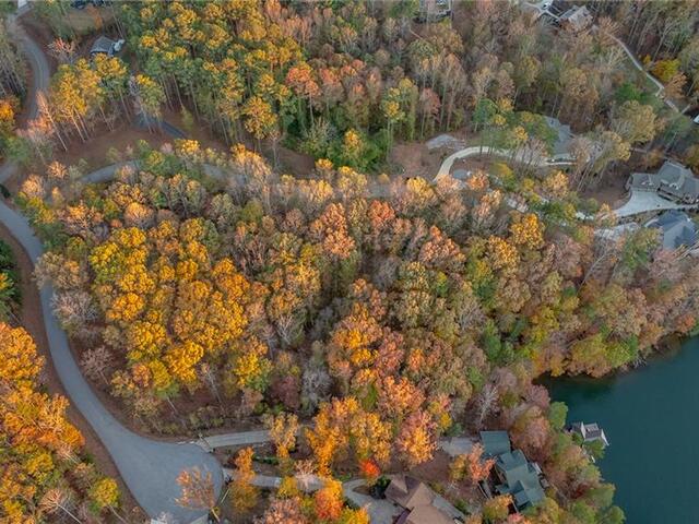 Photo of 109 and 110 Keowee Overlook Road