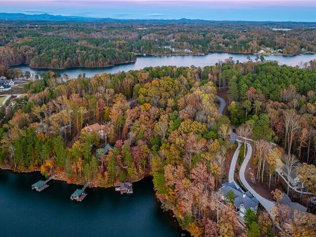 Photo of 109 and 110 Keowee Overlook Road