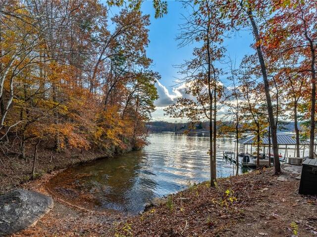 Photo of 109 and 110 Keowee Overlook Road