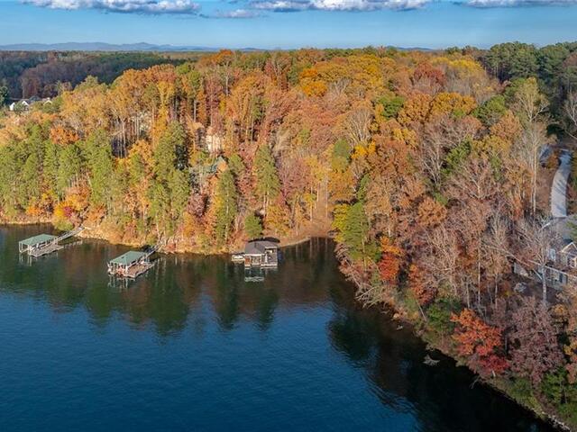 Photo of 109 and 110 Keowee Overlook Road