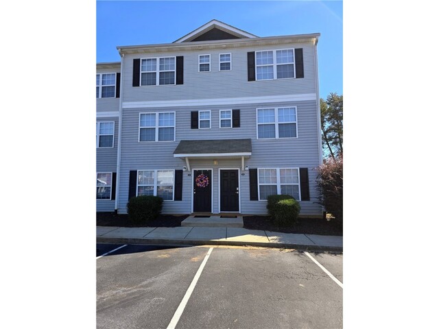 Photo of 220 Campus Drive