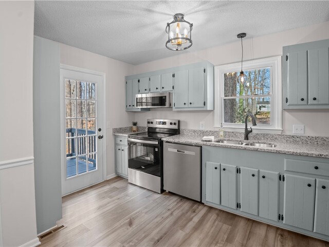 Photo of 137 Lakeshore Drive