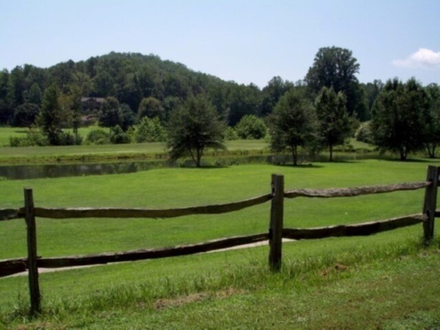 Photo of 130 Fairway Woods