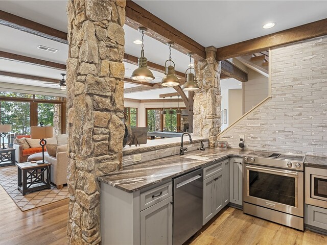 Photo of 413 Peninsula Ridge Photo of 413 Peninsula Ridge