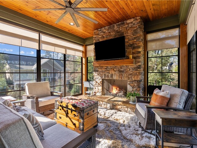 Photo of 144 E Waterford Drive Photo of 144 E Waterford Drive