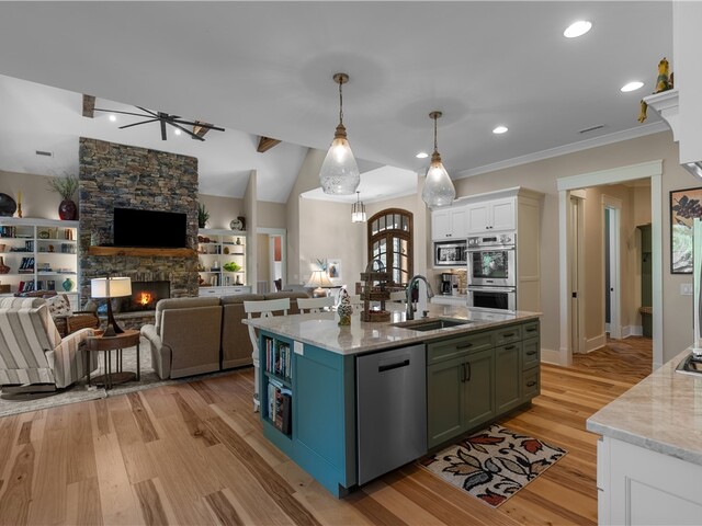 Photo of 144 E Waterford Drive Photo of 144 E Waterford Drive