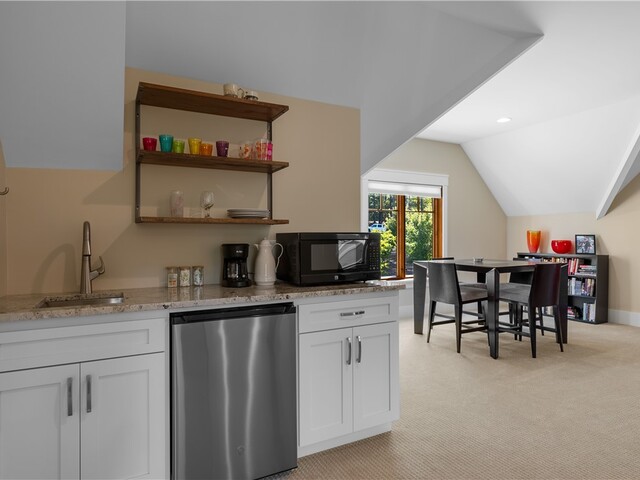 Photo of 144 E Waterford Drive Photo of 144 E Waterford Drive