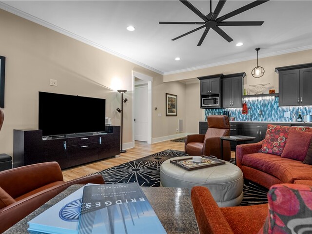 Photo of 144 E Waterford Drive Photo of 144 E Waterford Drive