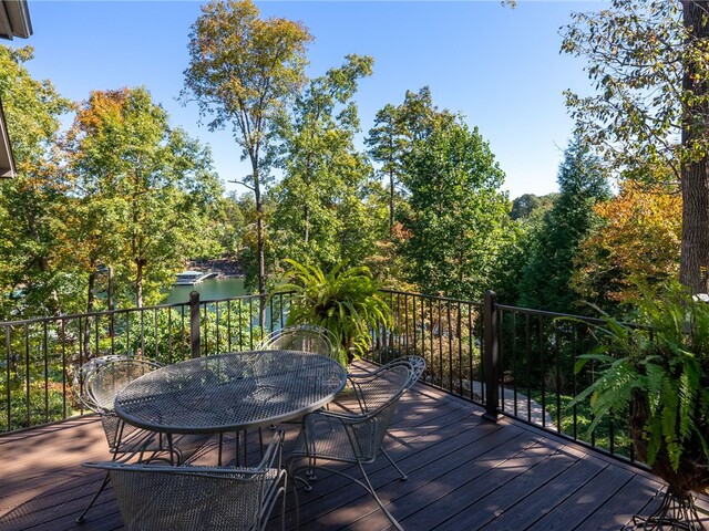 Photo of 807 Elmtree Lane