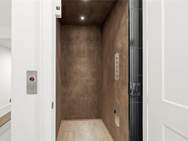 Photo of 510 S Point Boulevard