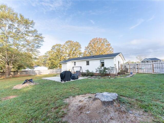 Photo of 328 Chastain Road