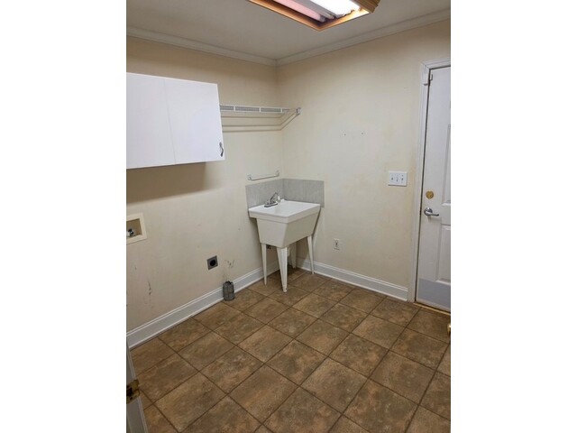 Photo of 905 N Crestview Drive