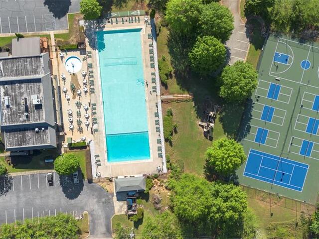 Photo of 400 Hickory Trail